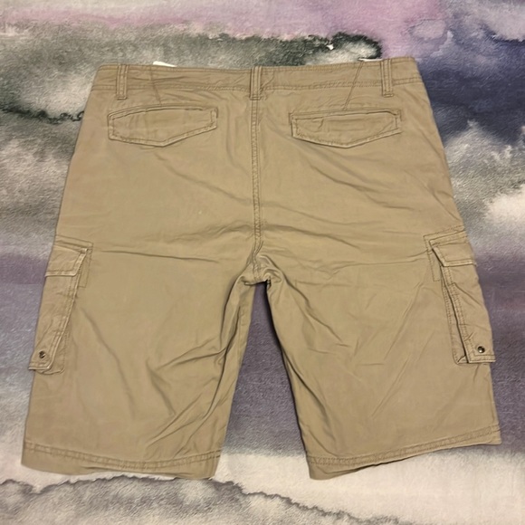 Button Up Cargo Shorts - Picture 8 of 10
